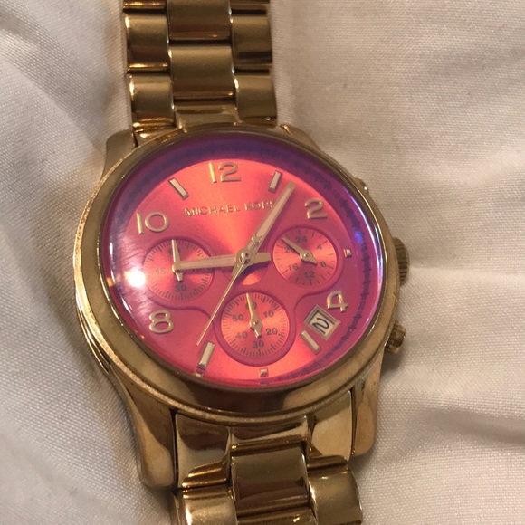 Michael Kors Watch - Picture 5 of 5